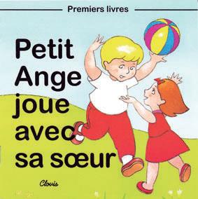 Petit ange joue avec sa soeur